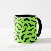 Lime Green Bat Pattern Halloween Mok (Voorkant rechts)