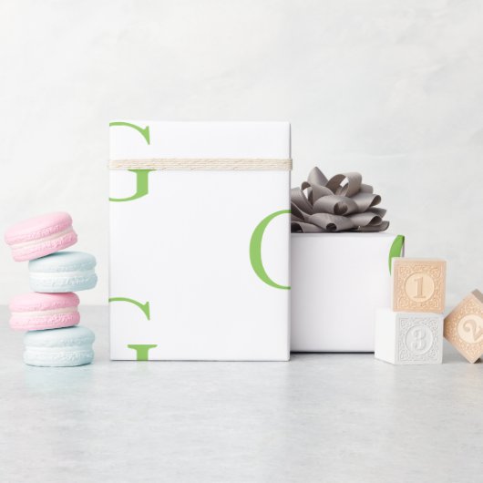 Limegroen en wit monogram cadeaupapier (Baby Shower)