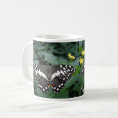 Limoen Butterfly en bloemen Koffie-mok Koffiemok (Voorkant links)