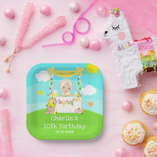 limonade stand verjaardag blond haar meisje papieren bordje (Feest)