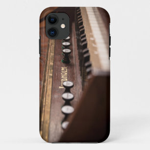 Lindholm Harmonium iPhone 11 Hoesje