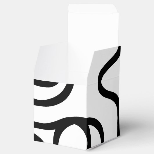 Lineaire Persuasion I: Abstract Zwart & Wit Bedankdoosjes (Geopend)