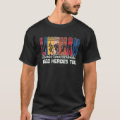 Lineman Because Quarterbacks Need Heroes American  T-shirt (Voorkant)