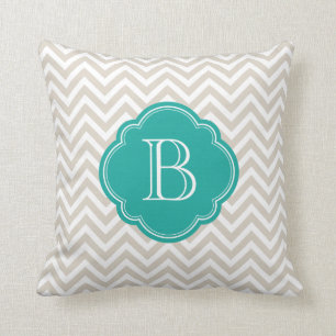 Linen Beige Chevron Custom Monogram Kussen