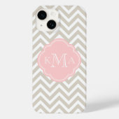 Linen Beige en Roze Chevron Custom Monogram Case-Mate iPhone Case (Achterkant)