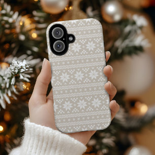 Linen Beige Fair Isle KerstSweater Pattern iPhone 16 Hoesje