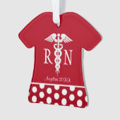 L'infirmier autorisé RN Médicale frottent le rouge (devant)