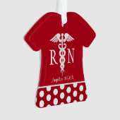 L'infirmier autorisé RN Médicale frottent le rouge (devant)