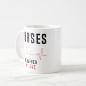L'infirmière drôle cite des infirmières de tasse (Devant gauche)