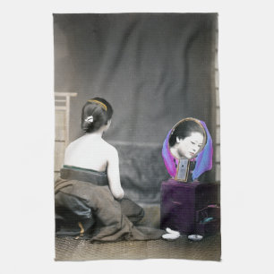 Linge De Cuisine 1870 Femme japonaise dans la salle à manger