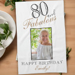 Linge De Cuisine 80 et fabuleux Elégant 80e Anniversaire Photo<br><div class="desc">80 et Fabulous Elegant 80th Birthday Photo serviette de cuisine. Élégant script en noir et or. Ajoutez votre nom et votre photo.</div>