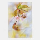 Linge De Cuisine Abeille Sur Une Fleur De Cerise (Vertical)