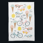 Linge De Cuisine Amusants dans les vélos solaires glace crème servi<br><div class="desc">Décorez votre cuisine avec ce plaisir dans la serviette solarium. Fait un grand ménage ou un cadeau mariage! Vous pouvez le customiser et ajouter du texte. Consultez ma boutique pour plus de couleurs et de motifs !</div>