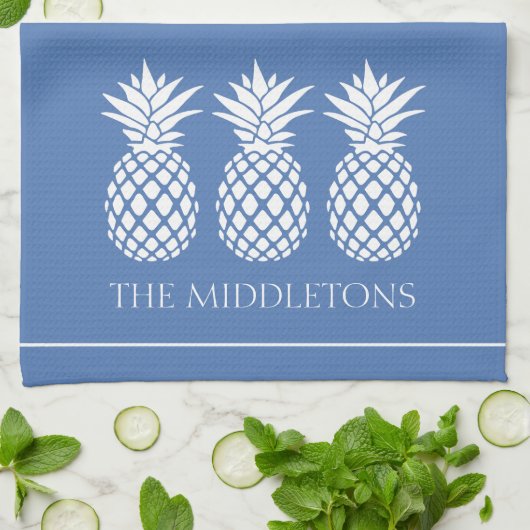 Linge De Cuisine Ananas blancs chic sur fond bleu (Plié)