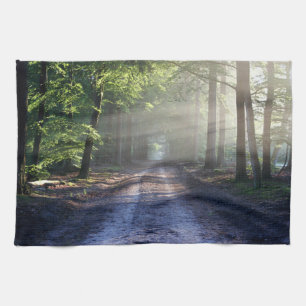Linge De Cuisine Arbres d'été recouvrant la route de Dirt