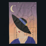 Linge De Cuisine Art Déco des années 1930 Femme en Casquette avec C<br><div class="desc">Serviette de cuisine avec imprimé style années 30 d'une femme devant le Chrysler Building de New York.</div>