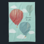 Linge De Cuisine Balloons à air chaud peint Personnalisé<br><div class="desc">Cette serviette de cuisine présente mes illustrations peintes de ballons à air chaud avec des représentations réalistes de ballons en rouge,  bleu et vert ainsi que des nuages blancs dressés contre un ciel bleu clair. Cette serviette est prête à être customisée avec votre propre message personnalisé.</div>