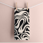 Linge De Cuisine Black and Cream 1970s Retro Modern Swirl<br><div class="desc">Revitalisez votre cuisine avec cette serviette de cuisine moderne et rétro abstraite des années 1970 - un style audacieux et moderne des années 1970! Les tourbillons dynamiques aux teintes noires et crémeuses apportent une touche de charme rétro à votre espace culinaire. Pas seulement une cuisine essentielle, cette serviette est un...</div>