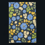 Linge De Cuisine Bleus et fleurs<br><div class="desc">Ce joli motif floral Spring présente des fleurs de primrose zébrée bleues, des éléments foliaires et des feuilles de fougères vertes ainsi que deux bleuets volants. OEuvre dessinée à la main, originale.</div>