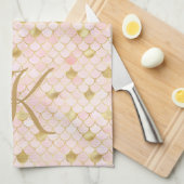 Linge De Cuisine Blush rose et or Mermaid Scales écriture Monogramm (Quart Plié)