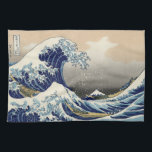 Linge De Cuisine Bois de graveur japonais : Grande vague outre de<br><div class="desc">Cette conception japonaise de bois de graveur dépeint la grande vague outre de Kanagawa.</div>