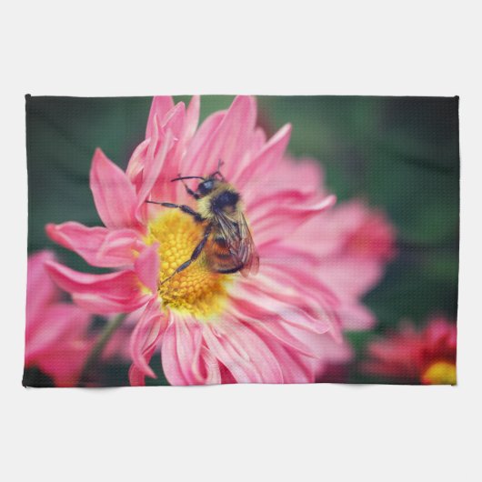 Linge De Cuisine Bumble Bee On Rose Daisy Flower 2 (Horizontal)