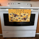 Linge De Cuisine Bumble coloré Abeille Miel Abeille 1/2 Plier<br><div class="desc">Une abeille amusante, colorée et fantaisiste dessinée à la main et peinte. Cette serviette de cuisine colorée est un cadeau parfait pour les amoureux de la nature dans votre vie ou pour vous-même et est sûr d'égayer n'importe quelle cuisine. J'espère que ça vous rend heureux. . c'est mon but et...</div>
