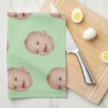 Linge De Cuisine Cadeau de cuisson sur le visage personnalisé de gr<br><div class="desc">Cadeau de cuisson faciale personnalisée serviette de cuisine de grand-mère personnalisée</div>