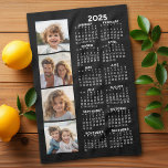 Linge De Cuisine Calendrier 2025 avec 4 photo Collage noir<br><div class="desc">Un collage photo de 4 avec un calendrier 2025. Un objet amusant pour le Nouvel An. Ajoutez 4 photos carrés à cette conception. Avec un peu de travail, vous pouvez changer la couleur arrière - plan et la couleur du calendrier lorsque vous cliquez sur l'option personnaliser et choisissez différentes couleurs....</div>