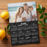 Linge De Cuisine Calendrier 2025 avec photo - Vue année complète<br><div class="desc">Un article très utile pour la cuisine. Un calendrier 2025 avec une place pour une photo de famille en haut. Cela montre une vue de l'année complète de toutes les dates.</div>