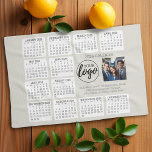 Linge De Cuisine Calendrier 2025 - logo, photo business<br><div class="desc">Un logo et un collage photo avec un calendrier 2025 et de la place pour ajouter quelques lignes de texte. Un objet amusant pour le Nouvel An à utiliser comme cadeau de société. Ajoutez 2 photos carrés ou une photo et un logo à ce design.</div>