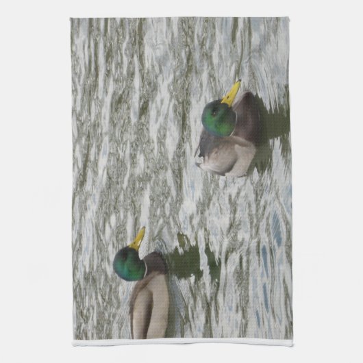 Linge De Cuisine Canards dans un étang (Vertical)