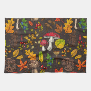 Linge De Cuisine Champignons d'automne, feuilles, noix et baies sur