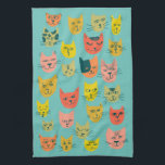 Linge De Cuisine Chats mignons colorés Chatons Turquoises<br><div class="desc">Décorez votre cuisine avec cette mignonne serviette. Fait un grand ménage ou cadeau d'anniversaire! Vous pouvez le customiser et ajouter du texte. Consultez ma boutique pour trouver beaucoup plus de couleurs et de motifs plus des trucs de cuisine assortis!</div>