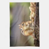 Linge De Cuisine Chipmunk mange une cacahuète (Vertical)