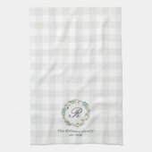 Linge De Cuisine Christmas Winter Berries Wreath Nom de famille (Vertical)