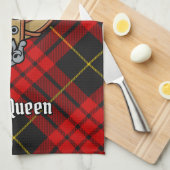 Linge De Cuisine Clan MacQueen Crest sur Tartan (Quart Plié)