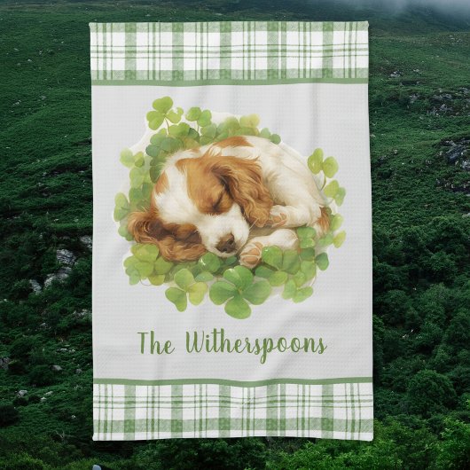 Linge De Cuisine Cocker Spaniel Puppy Sleeping in Shamrocks Plaid