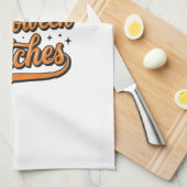 Linge De Cuisine Conception de chemise de typographie de sorcières (Quart Plié)