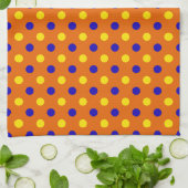 Linge De Cuisine Conception de points polka bleus jaunes orange  (Plié)