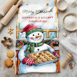 Linge De Cuisine Cookies de cuisine Snowman Noël personnalisé<br><div class="desc">Apportez une joie festive à votre cuisine avec cette serviette de cuisine de Noël personnalisée avec un bonhomme de neige adorable tenant un plateau de biscuits fraîchement cuits. Parfait pour ajouter une touche de vacances à votre décor de cuisine, cette serviette peut être customisée avec votre nom, ce qui en...</div>