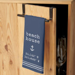 Linge De Cuisine Coordonnées personnalisées de la maison de plage<br><div class="desc">Célébrez la vie à la plage avec cette mignonne serviette de cuisine personnalisée de la côte avec des lettres de machine à écrire vintages et une illustration d'ancre nautique. "Beach House" ou votre choix de texte personnalisé apparaît avec les coordonnées de latitude et longitude de votre maison.</div>