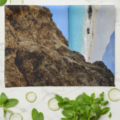 Linge De Cuisine Côte tropicale de plage avec un Big Rock (Plié)