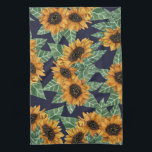 Linge De Cuisine Country Cute Jaune de la Marine Fleurs de soleil A<br><div class="desc">Ce motif floral élégant, artistique et mignon est parfait pour l'été ou le printemps. Il présente des tournesols couleur or peints à la main, vert fougère, marron et noir sur un simple arrière - plan bleu marine. C'est moderne, rustique, rustique et méridional. ***REMARQUE IMPORTANTE DE CONCEPTION : Pour toute demande...</div>