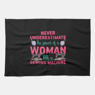 Linge De Cuisine Couper Le Pouvoir D'Une Femme Avec Une Machine À C