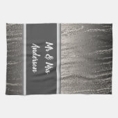 Linge De Cuisine Couples mariés Noms Élégants Bandes Argent (Horizontal)