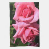 Linge De Cuisine deux fleurs roses roses chaudes. (Vertical)