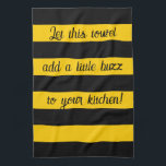 Linge De Cuisine Drôle Citation Abeilles Classic Bumble Bee Stripes<br><div class="desc">Un design motif classique à rayures larges mignonnes,  avec des rayures noires et jaunes inspirées des bees de bosse. Personnalisez-le facilement à votre texte ou à votre nom ! - conçu avec les Zaubershirts -</div>