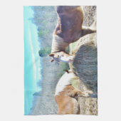 Linge De Cuisine Ébauche secourue Chevaux mangeant foin (Vertical)