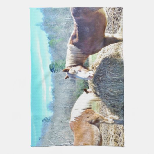 Linge De Cuisine Ébauche secourue Chevaux mangeant foin (Vertical)